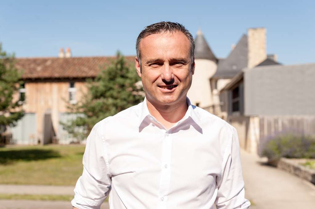ホテル Domaine Du Normandoux, The Originals Relais Tercé エクステリア 写真