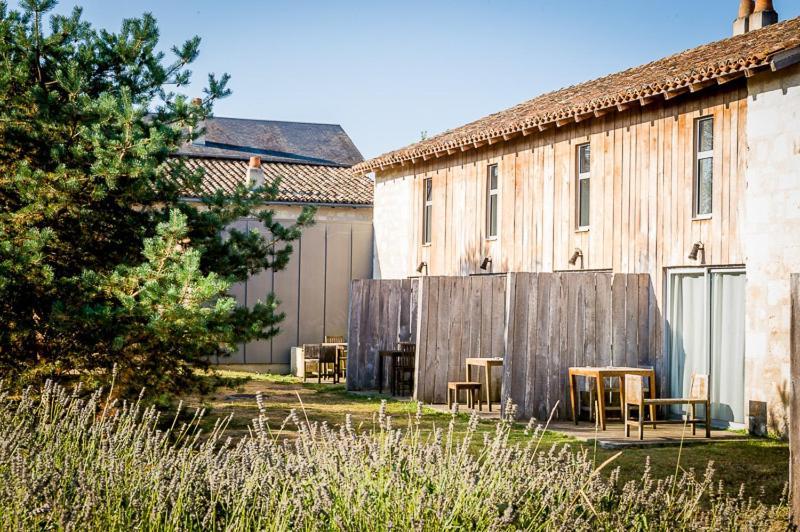 ホテル Domaine Du Normandoux, The Originals Relais Tercé エクステリア 写真
