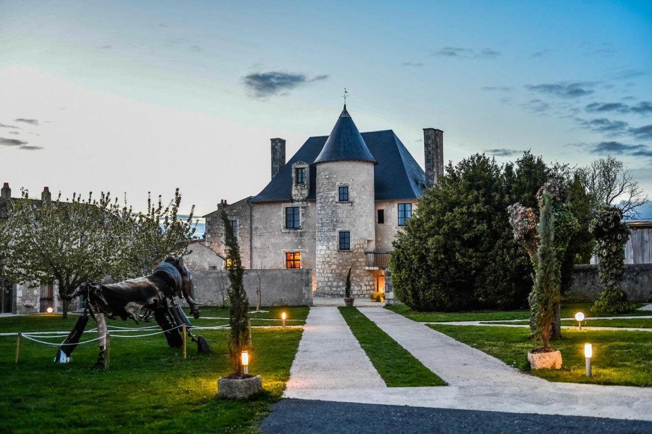 ホテル Domaine Du Normandoux, The Originals Relais Tercé エクステリア 写真