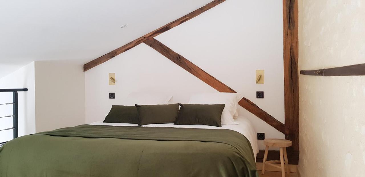 ホテル Domaine Du Normandoux, The Originals Relais Tercé エクステリア 写真
