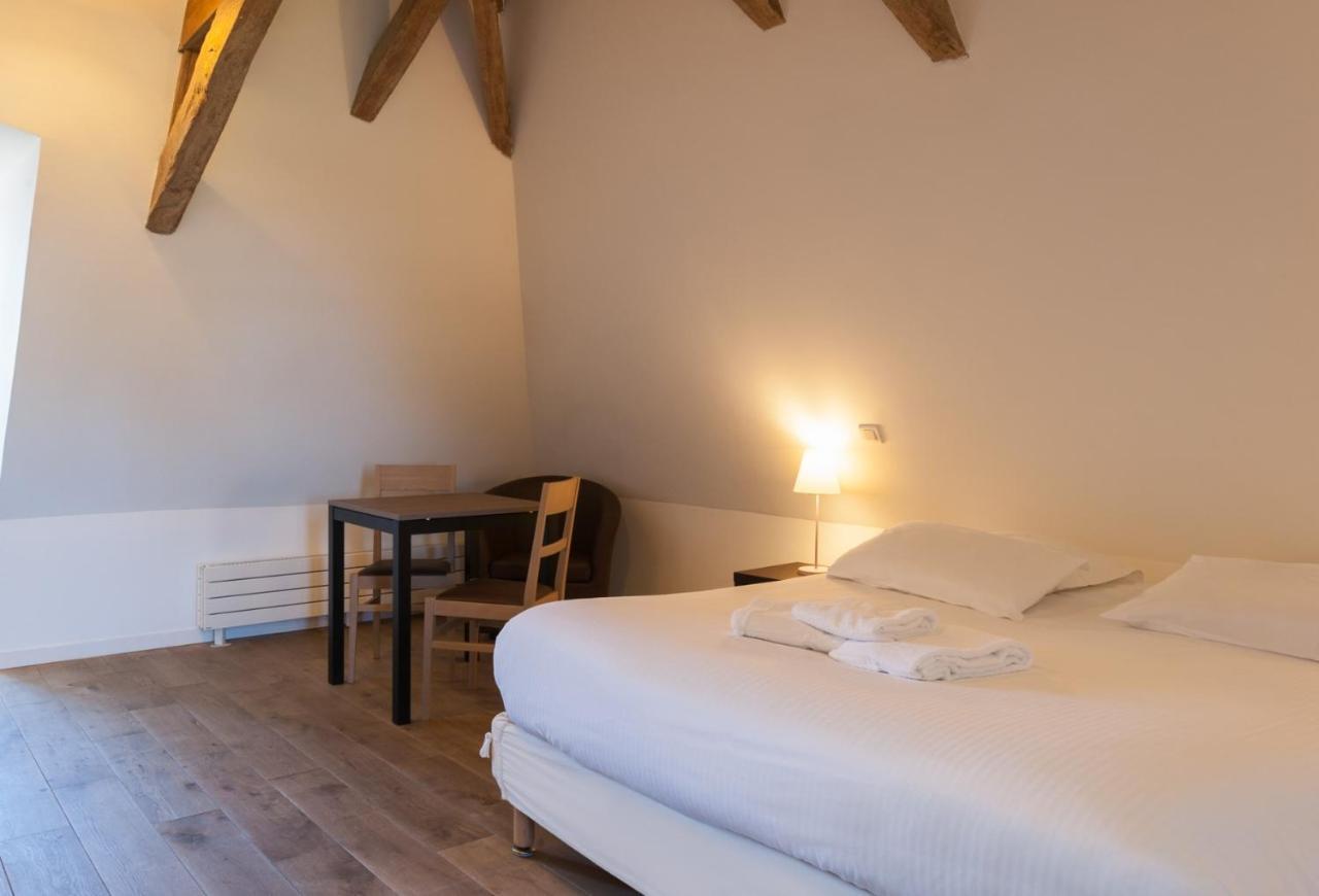 ホテル Domaine Du Normandoux, The Originals Relais Tercé エクステリア 写真